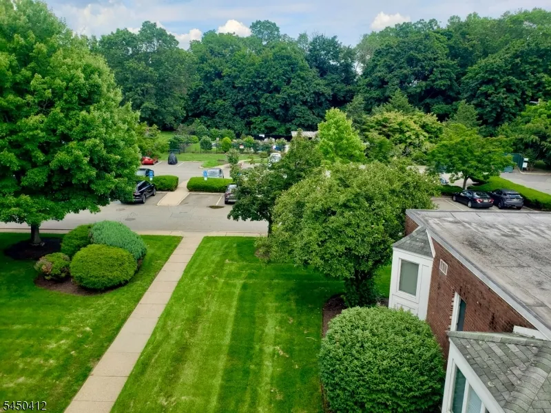 520 Newark Pompton Tpke #316 Unit 316 Pequannock, NJ 07444