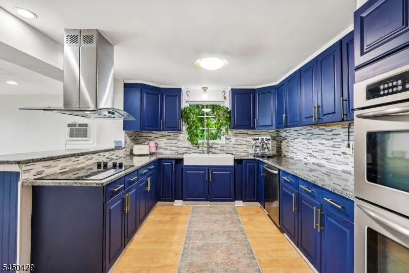 15 Musconetcong Ave Hopatcong, NJ 07843