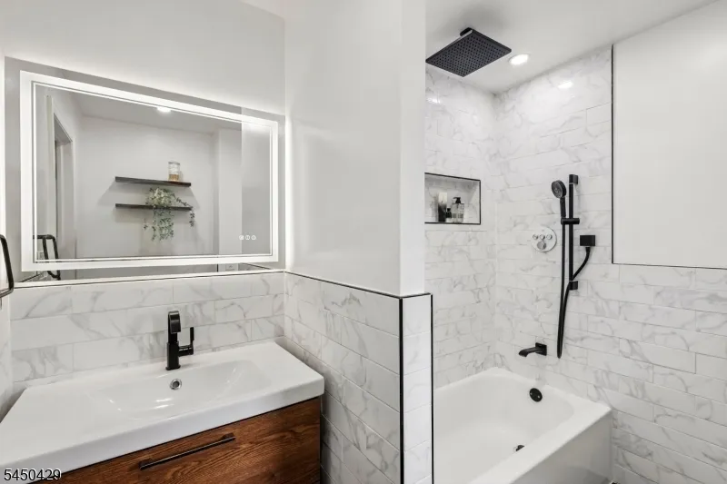 15 Musconetcong Ave Hopatcong, NJ 07843