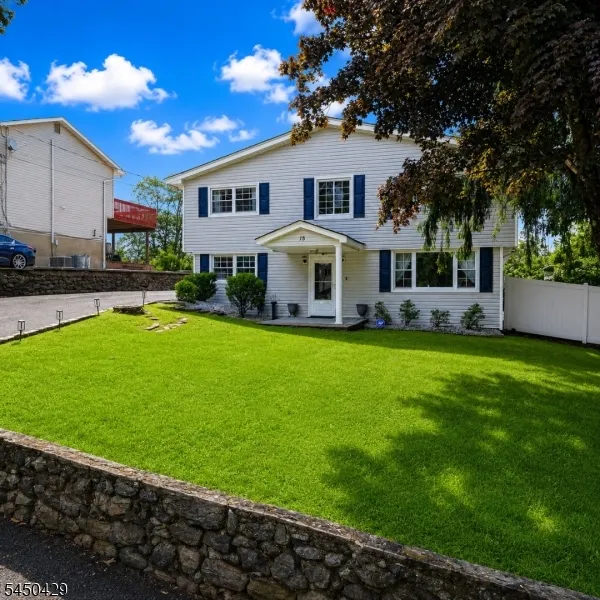 15 Musconetcong Ave Hopatcong, NJ 07843