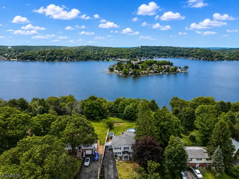 15 Musconetcong Ave Hopatcong, NJ 07843