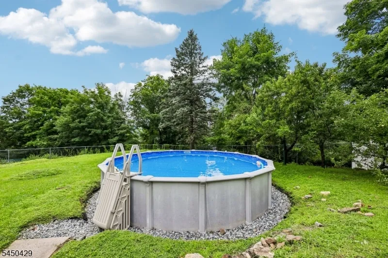 15 Musconetcong Ave Hopatcong, NJ 07843
