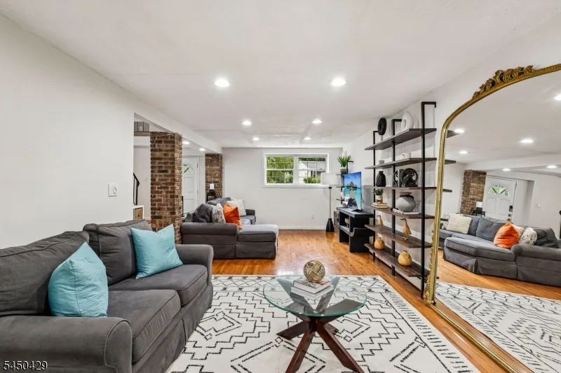 15 Musconetcong Ave Hopatcong, NJ 07843