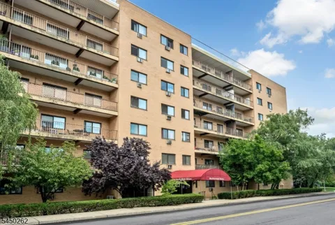 44 S Main St #6J Unit 6J