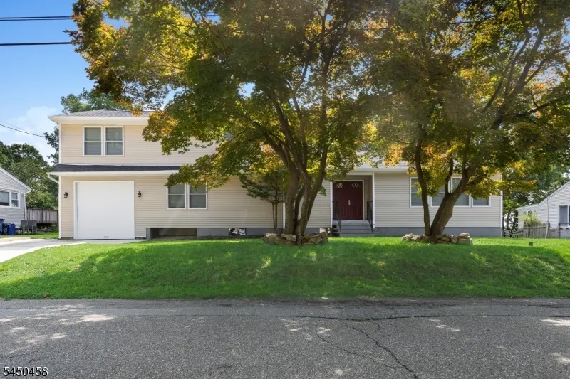 55 Shawnee Ave Rockaway, NJ 07866