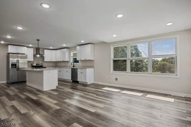 55 Shawnee Ave Rockaway, NJ 07866