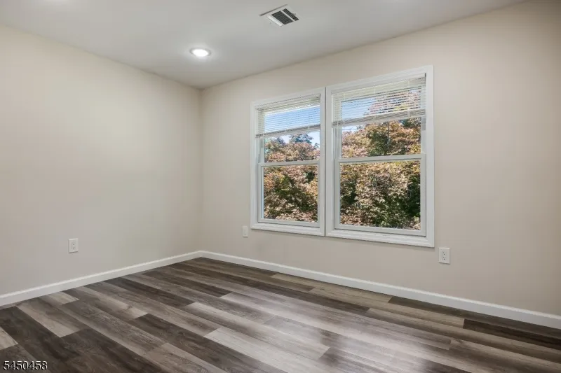 55 Shawnee Ave Rockaway, NJ 07866