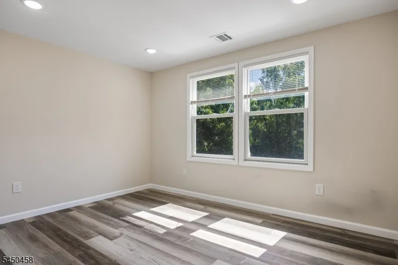 55 Shawnee Ave Rockaway, NJ 07866