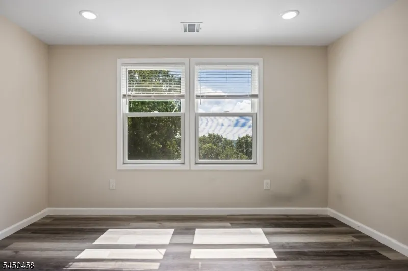 55 Shawnee Ave Rockaway, NJ 07866