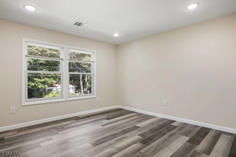 55 Shawnee Ave Rockaway, NJ 07866