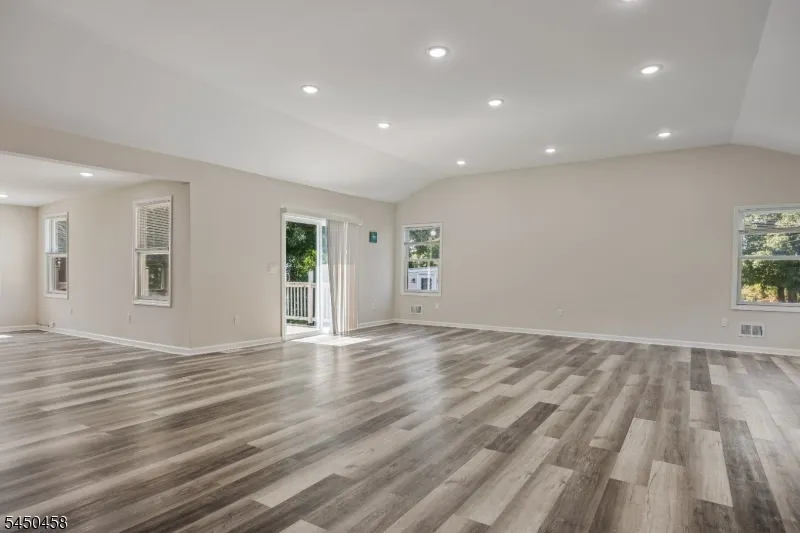55 Shawnee Ave Rockaway, NJ 07866