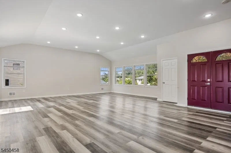 55 Shawnee Ave Rockaway, NJ 07866
