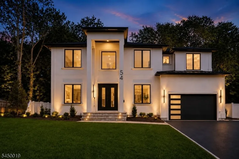 54 Martin Rd Livingston, NJ 07039