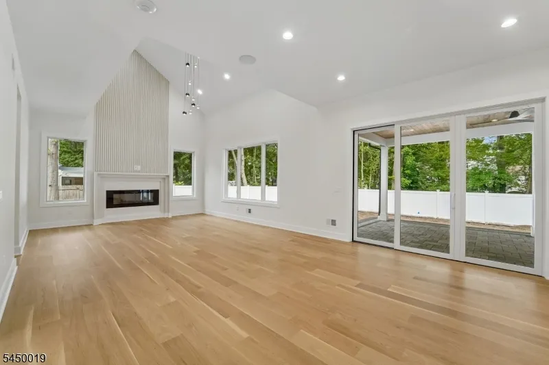 54 Martin Rd Livingston, NJ 07039