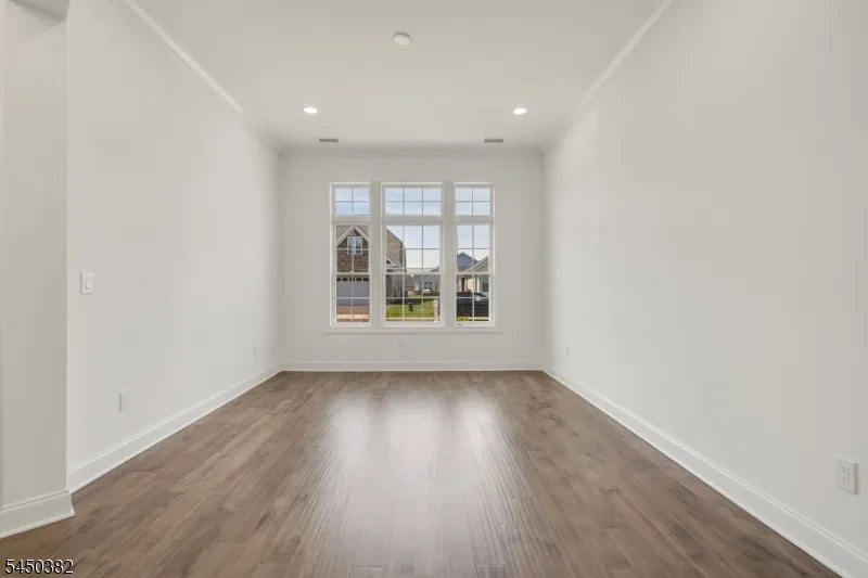 22 Samjan Cir Robbinsville, NJ 08520