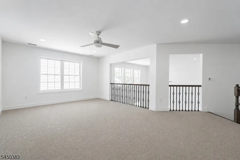 22 Samjan Cir Robbinsville, NJ 08520