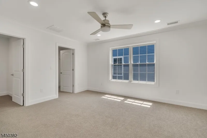 22 Samjan Cir Robbinsville, NJ 08520