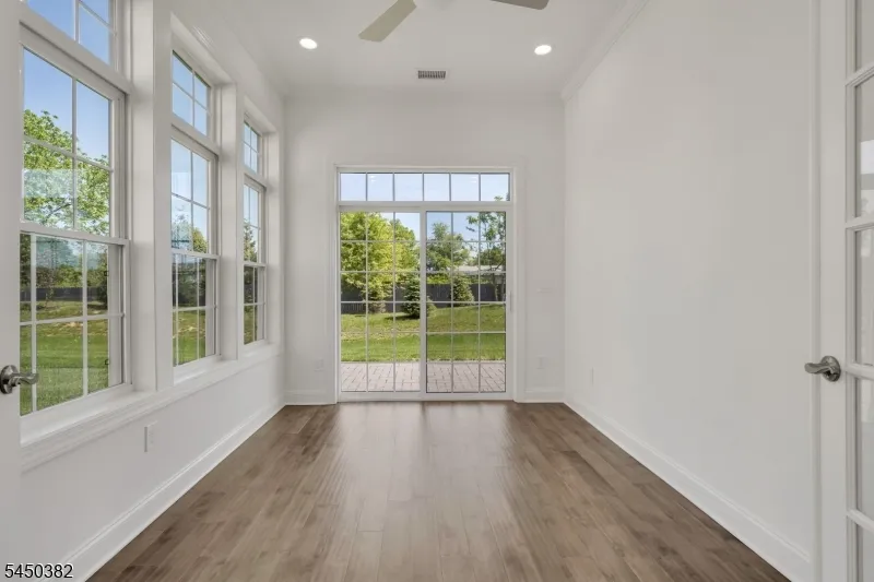 22 Samjan Cir Robbinsville, NJ 08520
