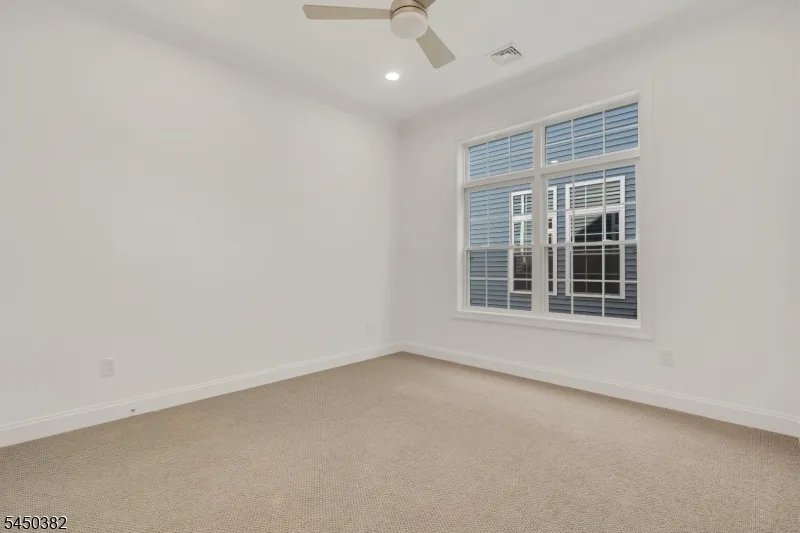 22 Samjan Cir Robbinsville, NJ 08520