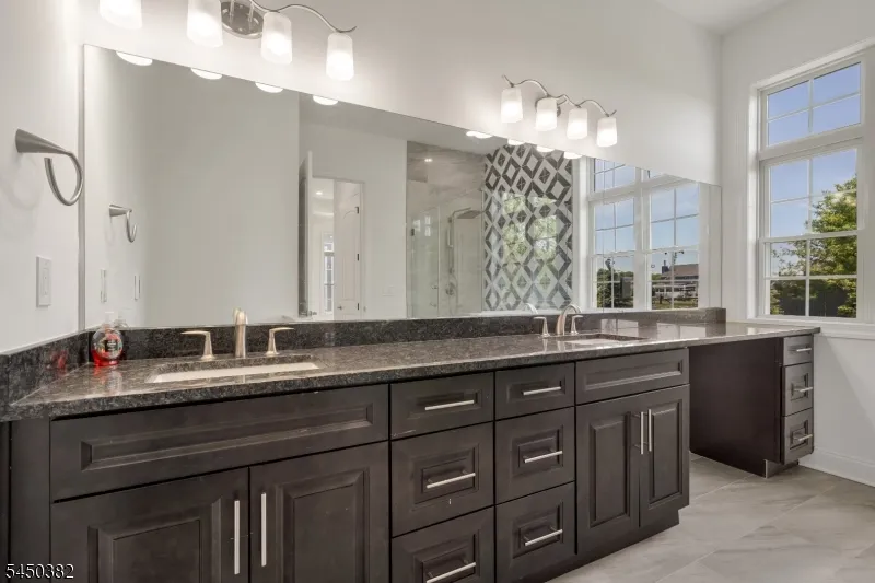 22 Samjan Cir Robbinsville, NJ 08520