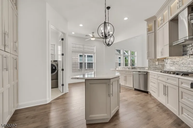 22 Samjan Cir Robbinsville, NJ 08520