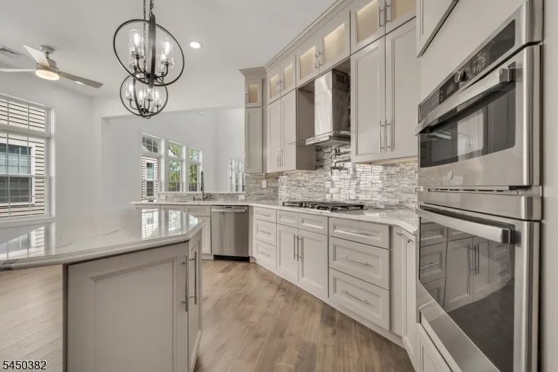 22 Samjan Cir Robbinsville, NJ 08520