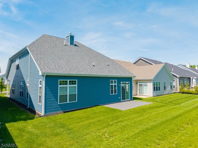 22 Samjan Cir Robbinsville, NJ 08520