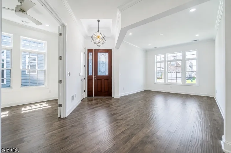 22 Samjan Cir Robbinsville, NJ 08520