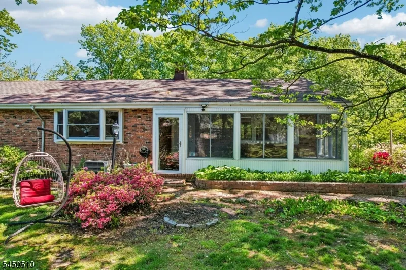 881 Bordentown Ave Sayreville, NJ 08879