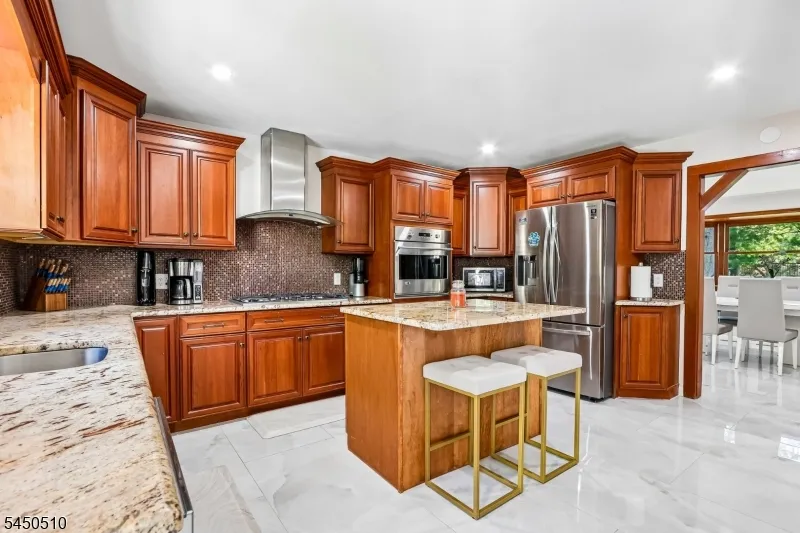 881 Bordentown Ave Sayreville, NJ 08879