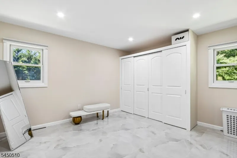 881 Bordentown Ave Sayreville, NJ 08879