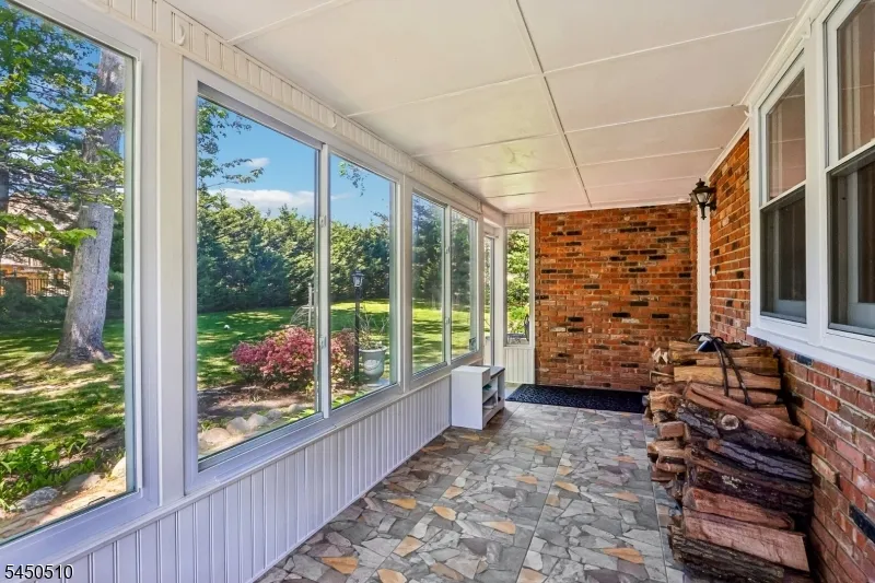 881 Bordentown Ave Sayreville, NJ 08879