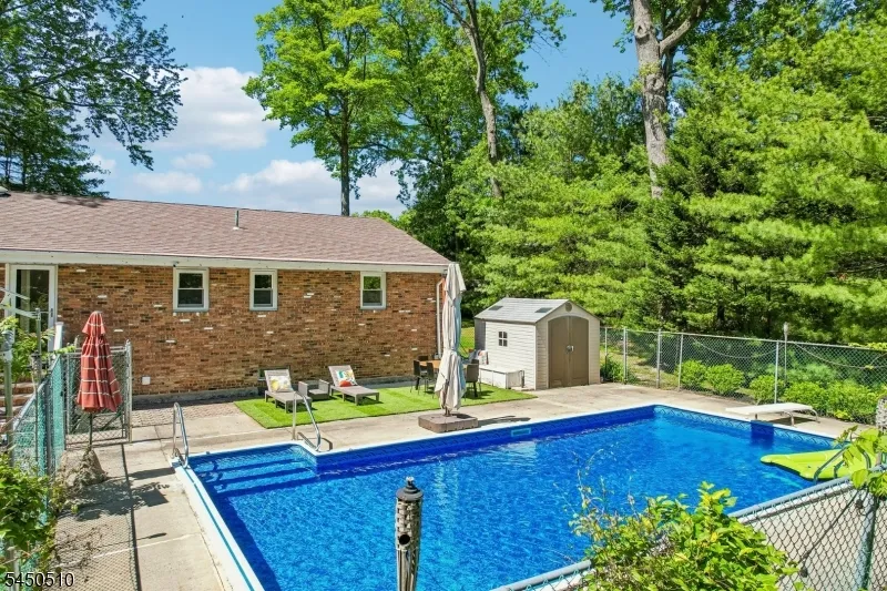 881 Bordentown Ave Sayreville, NJ 08879