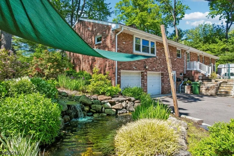 881 Bordentown Ave Sayreville, NJ 08879