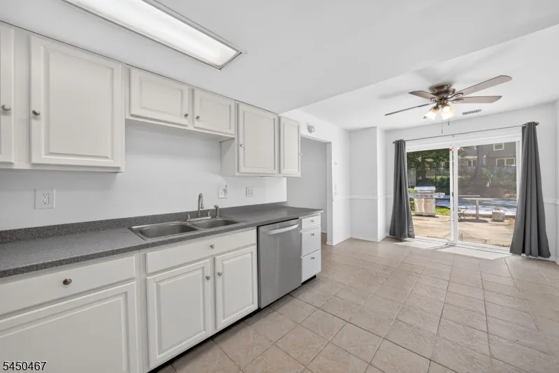 15 Harper Rd South Brunswick, NJ 08852