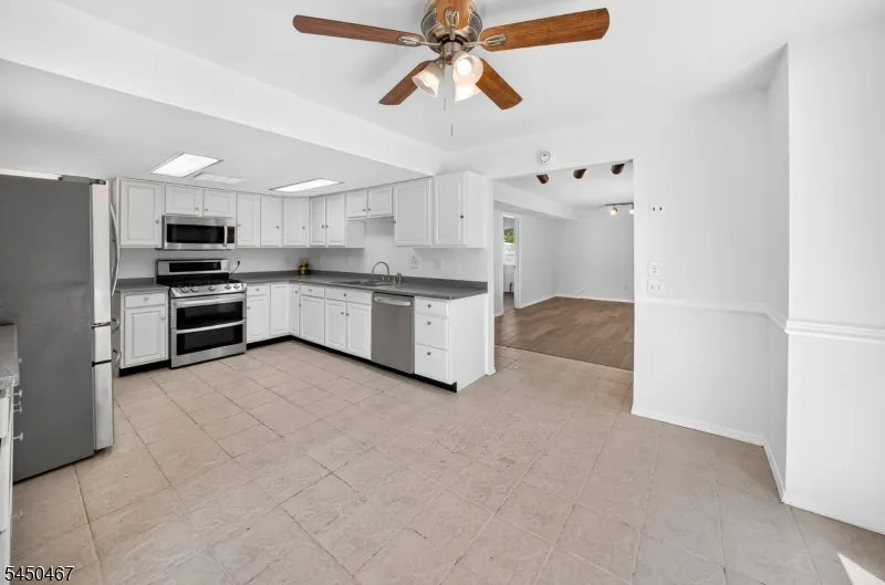 15 Harper Rd South Brunswick, NJ 08852