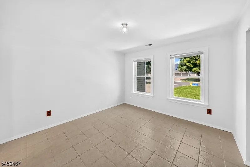 15 Harper Rd South Brunswick, NJ 08852