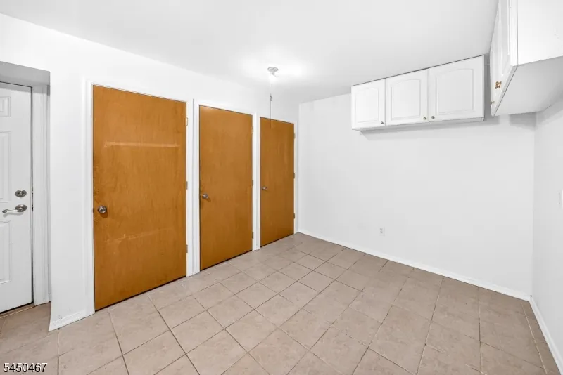 15 Harper Rd South Brunswick, NJ 08852