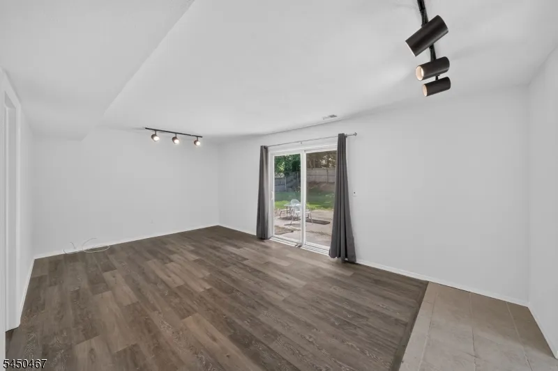15 Harper Rd South Brunswick, NJ 08852