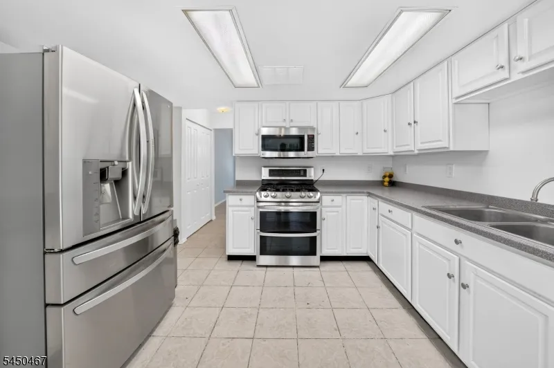 15 Harper Rd South Brunswick, NJ 08852