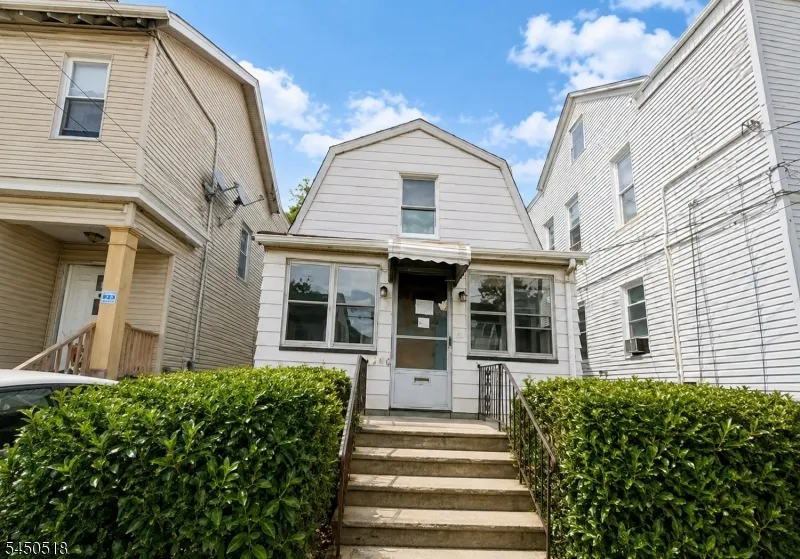 376 Myrtle Ave Irvington, NJ 07111