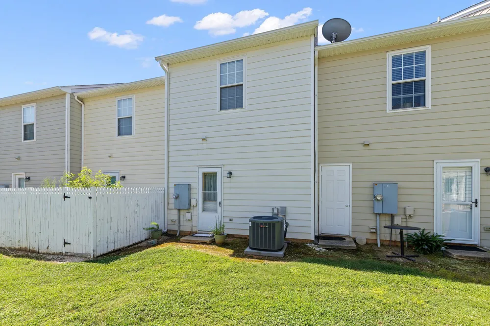43 Cheltenham Drive Clayton, NC 27520