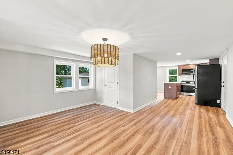 31 N Main St Flemington, NJ 08822