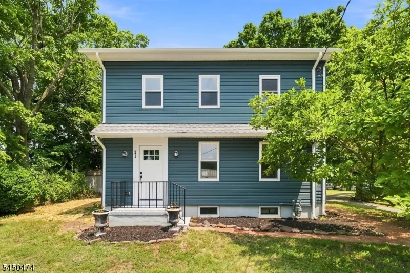 31 N Main St Flemington, NJ 08822