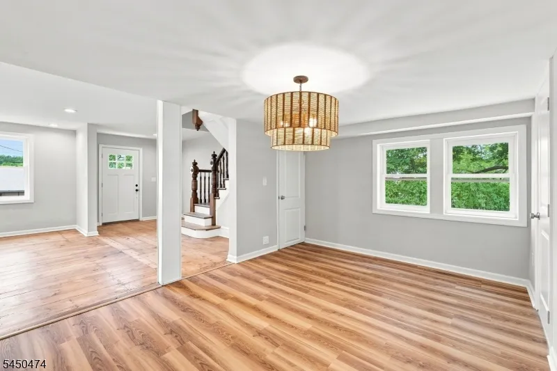 31 N Main St Flemington, NJ 08822