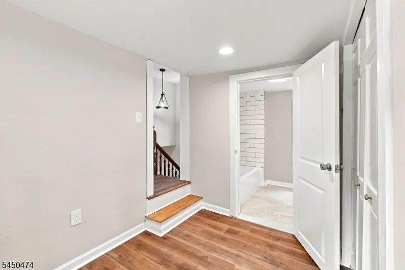 31 N Main St Flemington, NJ 08822