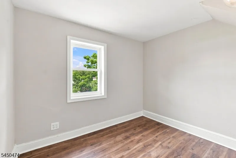 31 N Main St Flemington, NJ 08822