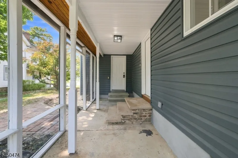 31 N Main St Flemington, NJ 08822