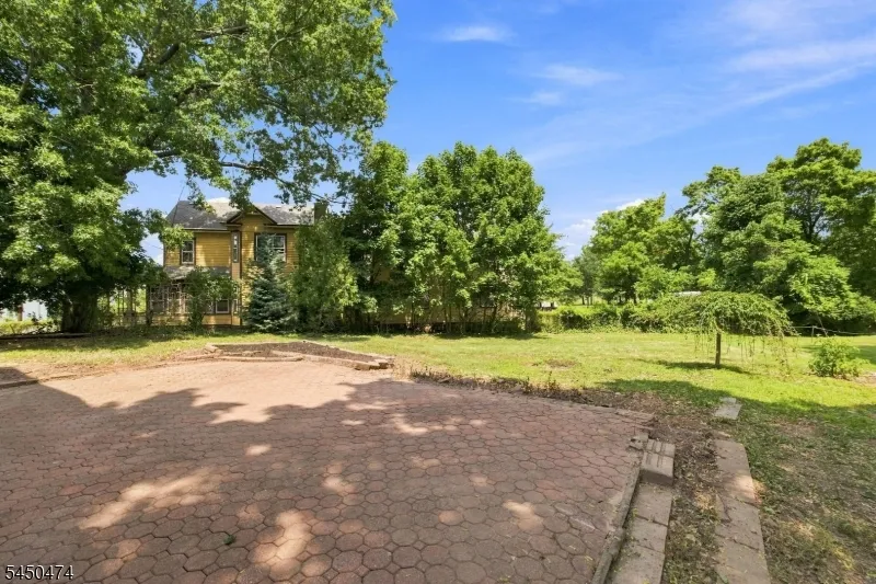 31 N Main St Flemington, NJ 08822