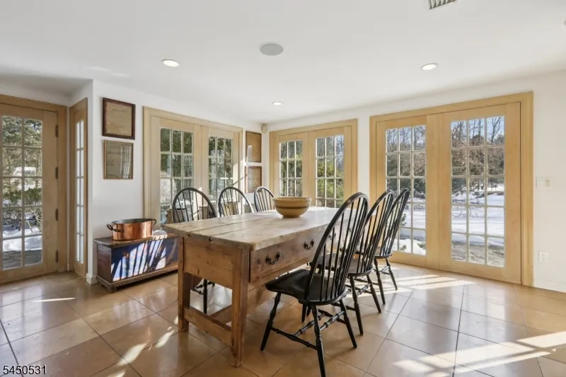 164 E Saddle River Rd Saddle River, NJ 07458